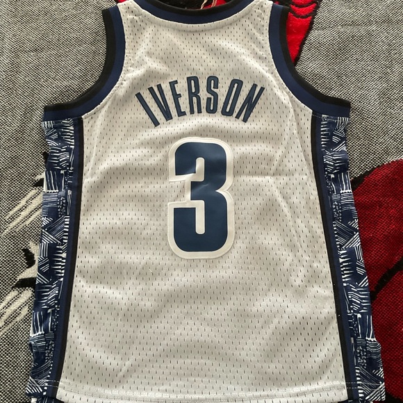 Georgetown Hoyas Allen iverson shirt nwt small Mitchell and ness - Picture 7 of 8
